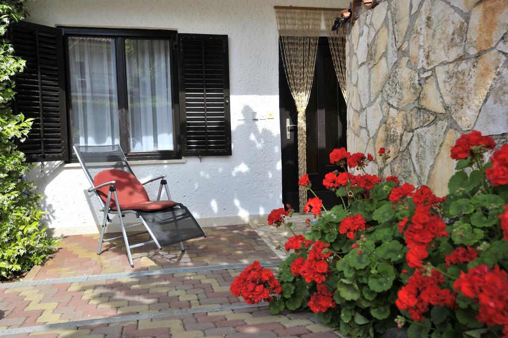Apartmani Villa Otilija Porec Exterior photo
