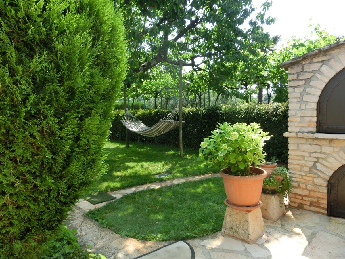 Apartmani Villa Otilija Porec Exterior photo