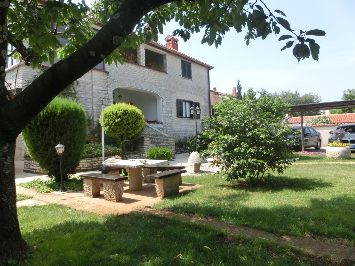 Apartmani Villa Otilija Porec Exterior photo